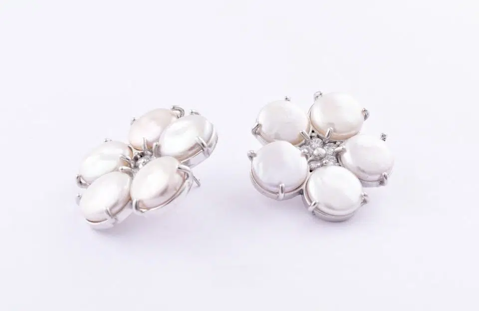 Earrings in the shape of a 5-petal flower + flat river pearls
